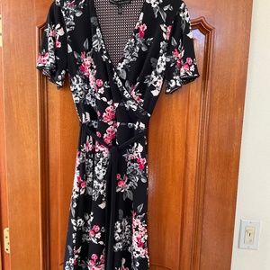 White House Black Market Reversible size 4 Dress